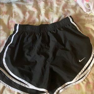 Black nike athletic shorts medium